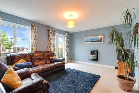 32 Kingdon Avenue, South Molton, EX36 4GJ