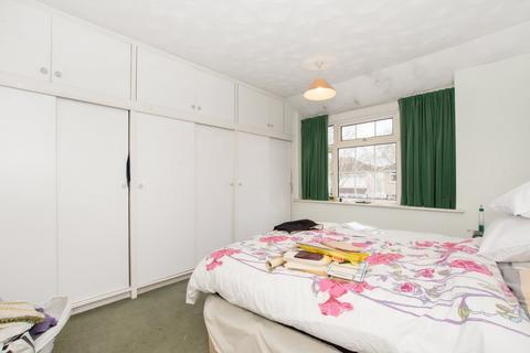 66 Raeburn Road, Sidcup, DA15 8RB