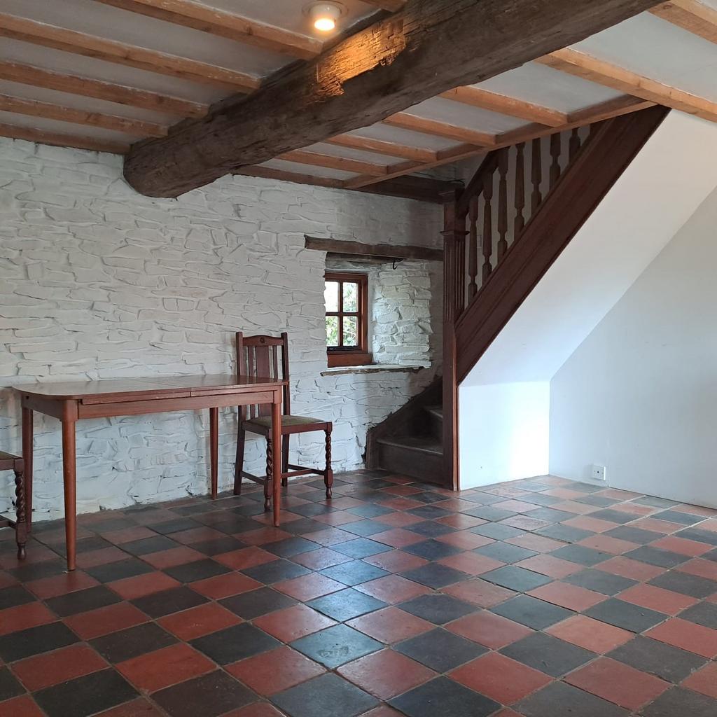 Living/dining room (second image)