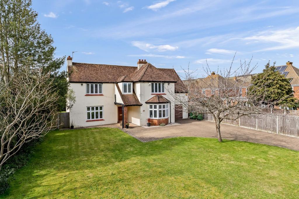 Cherry Garden Avenue, Folkestone, CT19 4 bed detached house for sale £825,000