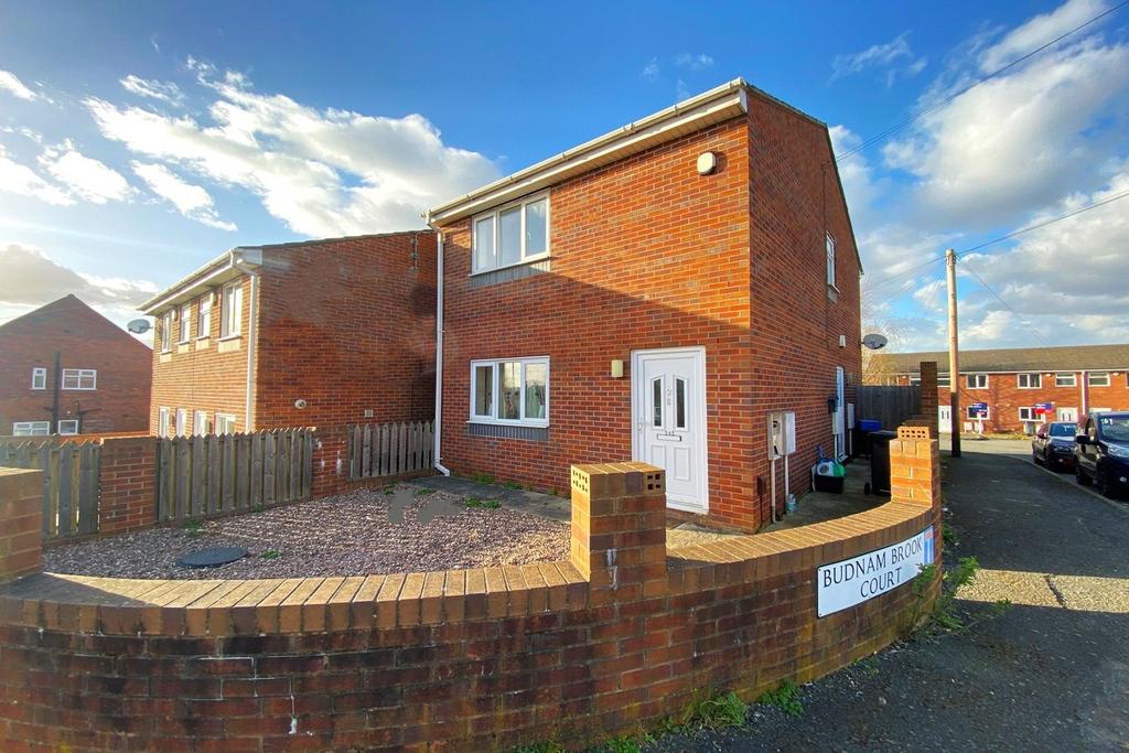 Moor Street, Brierley Hill, DY5 1 bed flat for sale £80,000