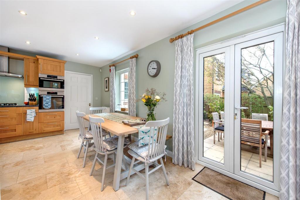 Kitchen/Breakfast Room