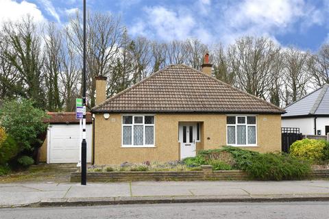 2 bedroom detached bungalow for sale - Firsby Avenue, Croydon CR0