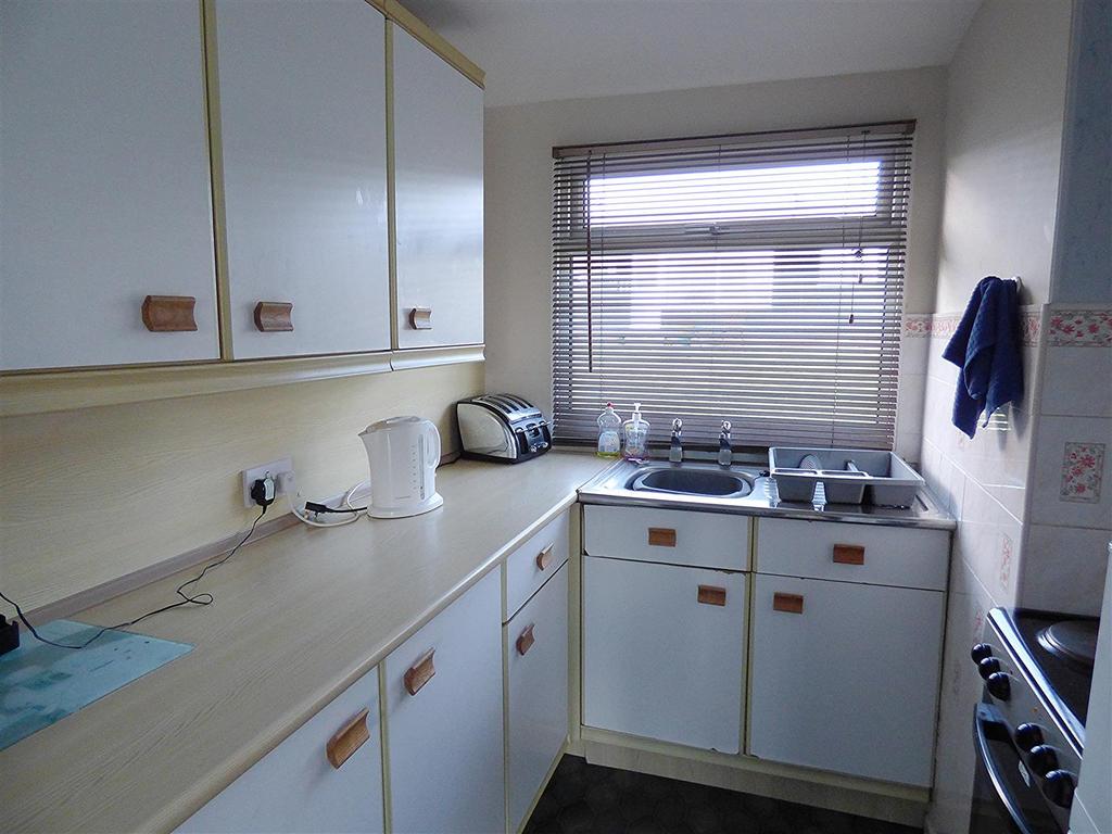 46 Norton Park Kitchen.jpg