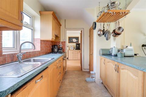 3 bedroom terraced house for sale - Bankside Drive, Thames Ditton