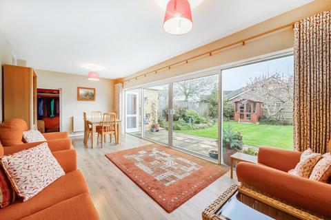 8 Beech Road, Thame, OX9 2AN