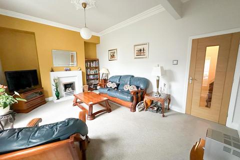 3 bedroom end of terrace house for sale - Eastfield Place, Sutton-In-Craven, Keighley