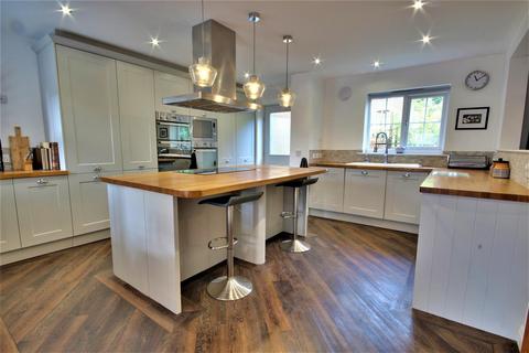 4 bedroom detached house for sale, Browns Way, Beverley