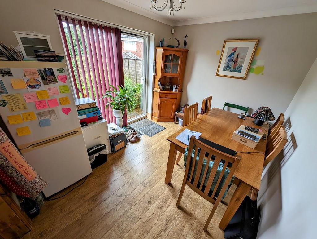 Dining room.jpg