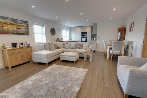 2 bedroom flat for sale - Alexandra House, Hornsea HU18