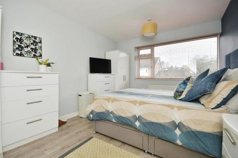 1 Everard Drive, Sheffield, S17 4NE