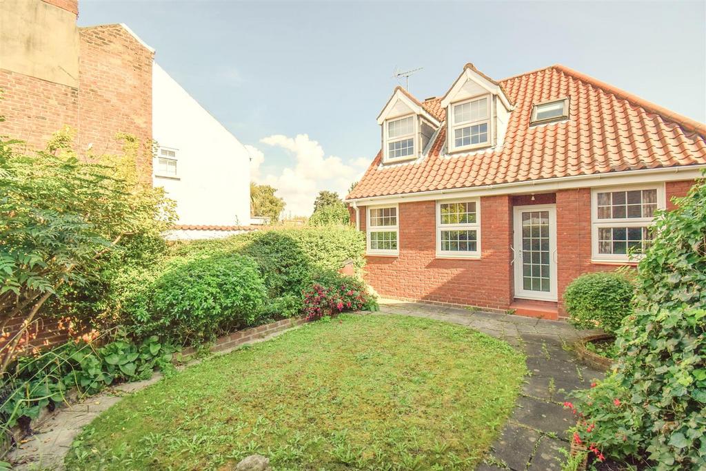 Northgate, Hessle HU13 4 bed link detached house for sale £274,950