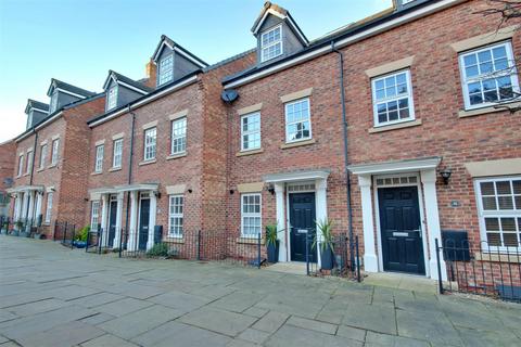 3 bedroom terraced house for sale, Hamilton Walk, Beverley