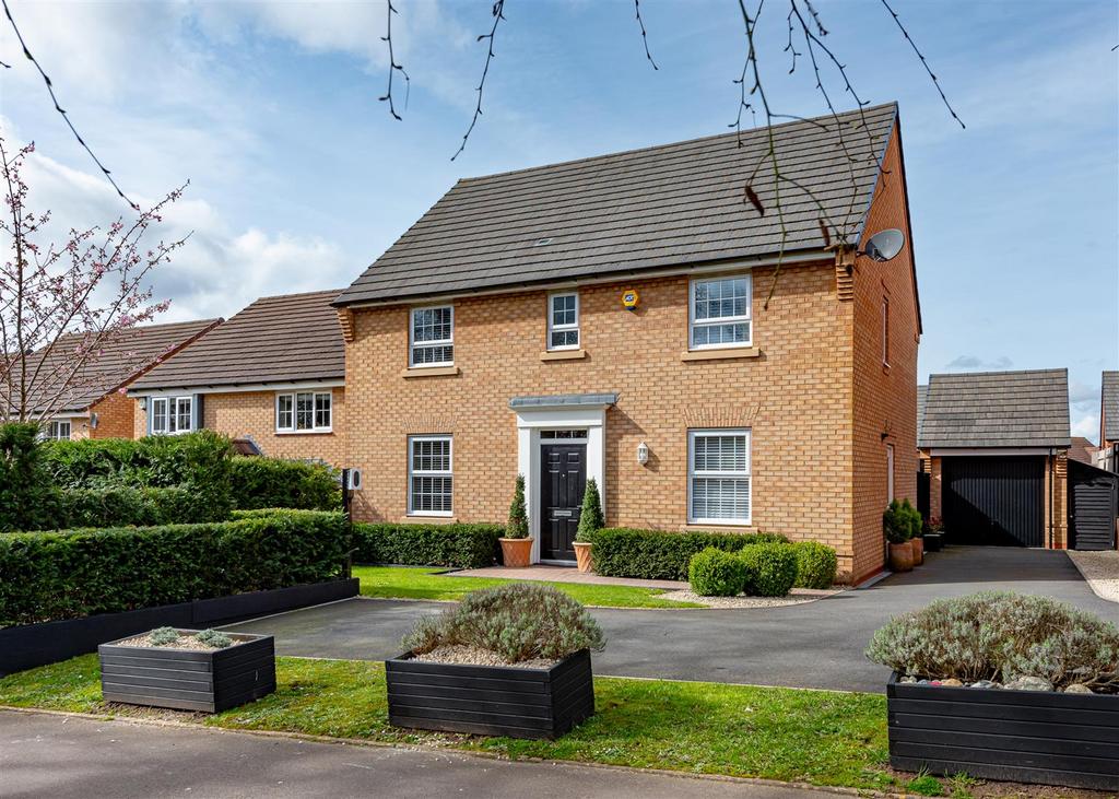 12 Larch Grove, Shifnal 4 bed detached house for sale £499,950