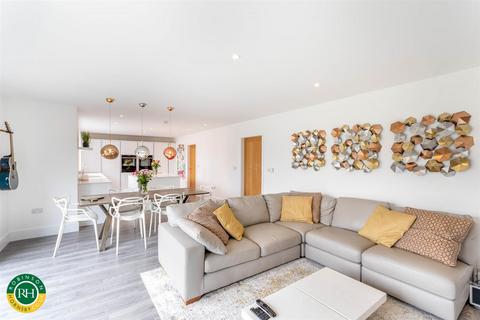 3, Old Mill Court Whiphill Top Lane, Branton, Doncaster, DN3 3NU