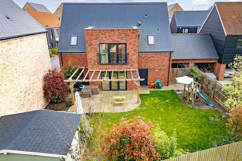 3 bedroom link detached house for sale, James Daniels View, Springfield, Chelmsford