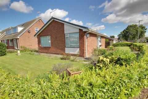 2 bedroom detached bungalow for sale - Harthill Avenue, Leconfield, Beverley
