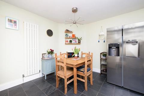 3 bedroom terraced house for sale - Cotswold Road, Windmill Hill