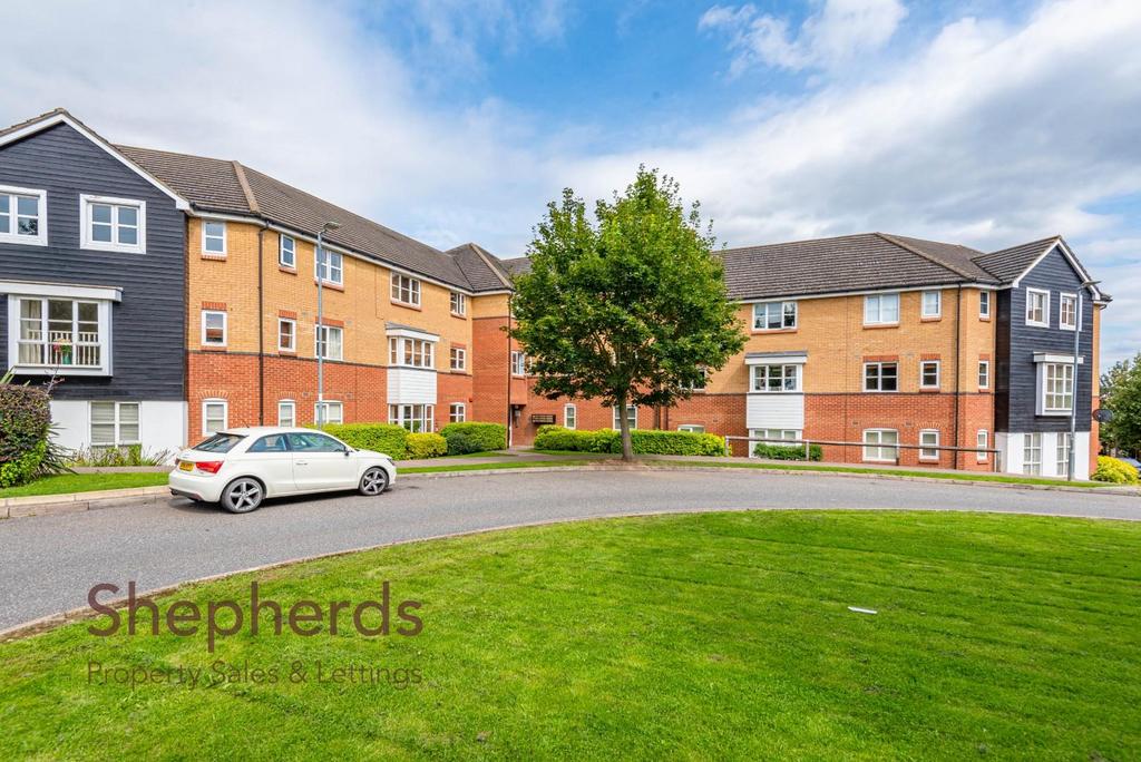 Plomer Avenue, Hoddesdon EN11 2 bed flat for sale £245,000