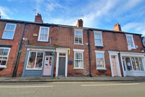 2 bedroom terraced house for sale, Lairgate, Beverley