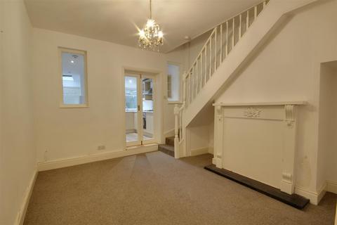2 bedroom terraced house for sale, Lairgate, Beverley