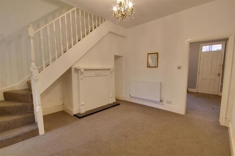 2 bedroom terraced house for sale, Lairgate, Beverley