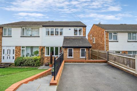 4 bedroom semi-detached house for sale, Kelvin Close, High Wycombe HP13