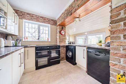 11 Forstal Road, Woolage Village, Canterbury, CT4 6SP