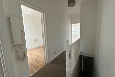 1 bedroom flat to rent - North Street, Downend, Bristol, BS16 5SG