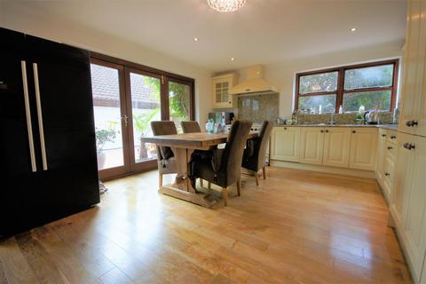 4 bedroom detached house for sale, Church Street, Brough HU15