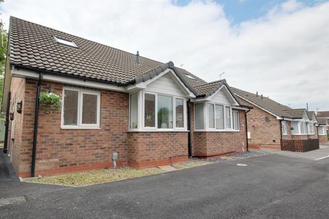 2 bedroom semi-detached bungalow for sale, Astral Gardens, Hull HU7