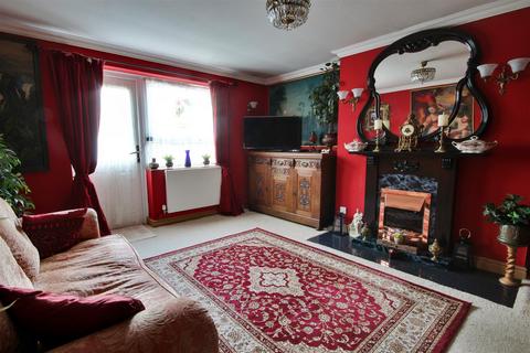 2 bedroom terraced house for sale - Godbold Close, Beverley