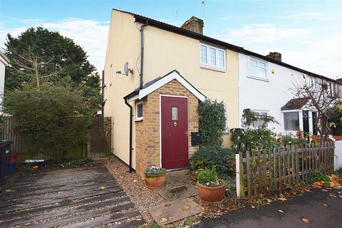 2 bedroom end of terrace house for sale, New Road, Hanworth