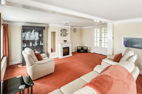 3 bedroom park home for sale, Cranbourne Hall, Winkfield, Windsor