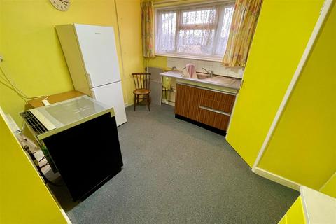 2 bedroom flat for sale - Bournebrook Crescent, Halesowen