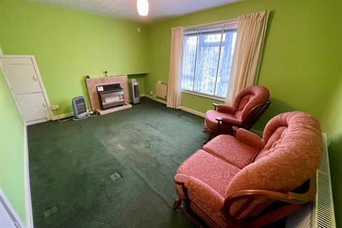 2 bedroom flat for sale, Bournebrook Crescent, Halesowen
