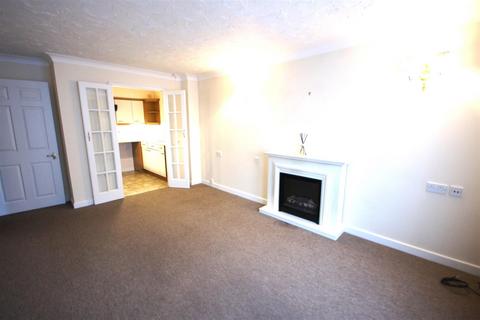 1 bedroom flat for sale, Haldenby Court, Swanland HU14
