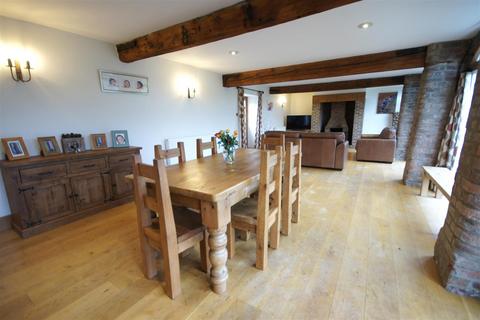 6 bedroom barn conversion for sale - Carr Road, Beverley
