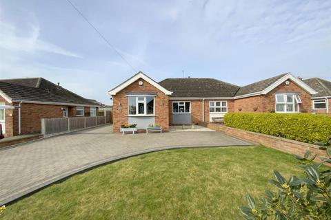 3 bedroom bungalow for sale - Minshull Road, Cleethorpes