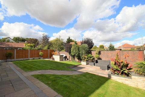 5 bedroom detached house for sale, Heads Lane, Hessle HU13