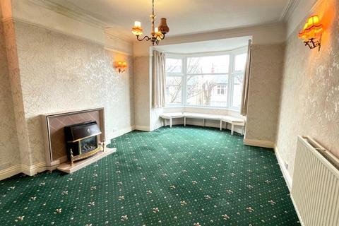 3 bedroom flat for sale, Everard Road, Rhos On Sea, Colwyn Bay