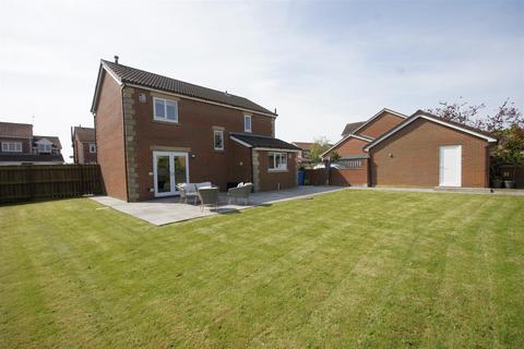 4 bedroom detached house for sale, Pilots Way, Hull HU9