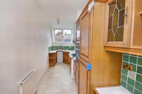 2 bedroom flat for sale, Bolsover Road, Eastbourne