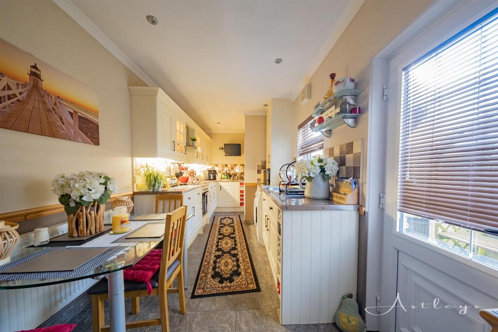 Kitchen/Breakfast Room