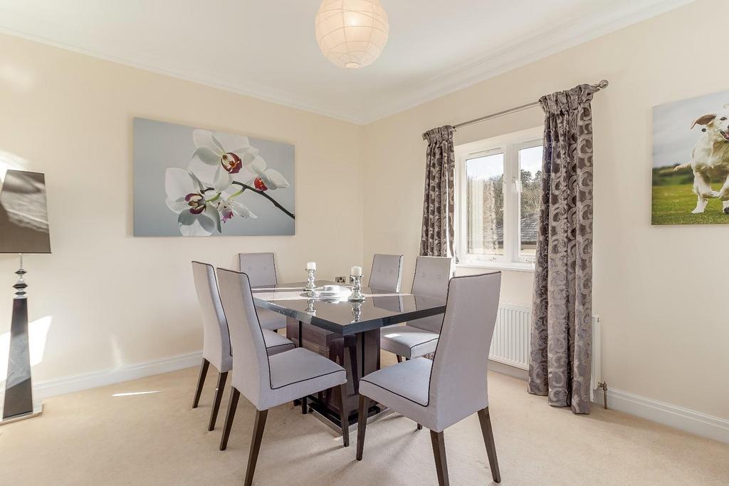 Dining Area - B.jpg