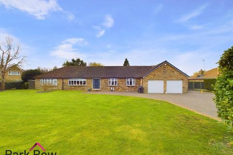 5 bedroom detached bungalow for sale, Poole Lane, Burton Salmon, Leeds