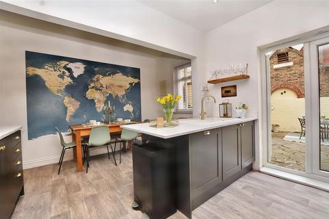 4 bedroom semi-detached house for sale, Church Street, Old Town, Eastbourne