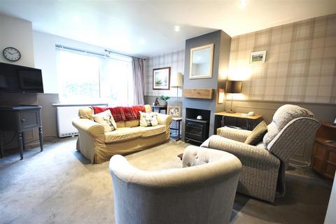 2 bedroom flat for sale - Haldenby Court, Swanland HU14