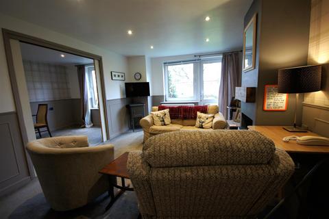2 bedroom flat for sale, Haldenby Court, Swanland HU14