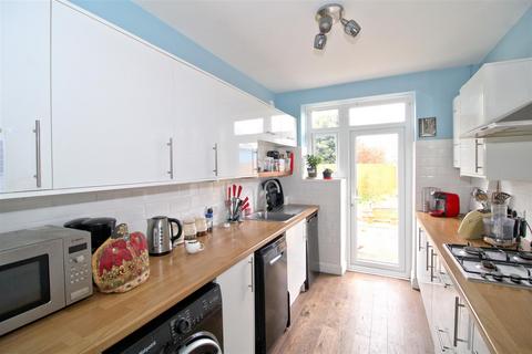 2 bedroom semi-detached bungalow for sale - Chyngton Gardens, Seaford